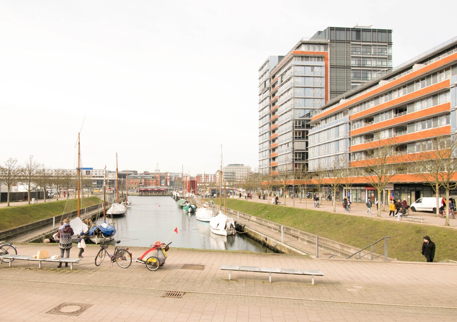 Blick auf Germania-Hafen 