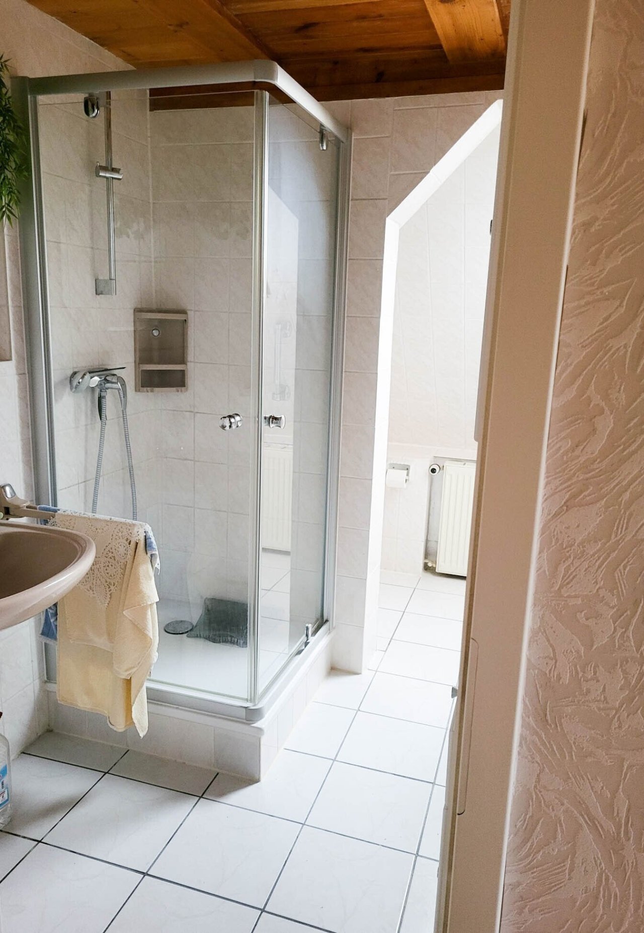 Dusche Obergeschoss Dusche Obergeschoss